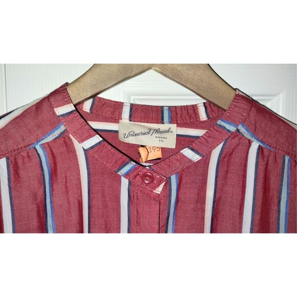Women's Universal Thread Striped Button-Down Short Sleeve Blouse (Size Med) - Picture 2 of 8